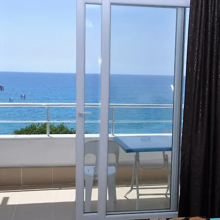 Mavi Cennet Caravan مكان تخييم Kızılot