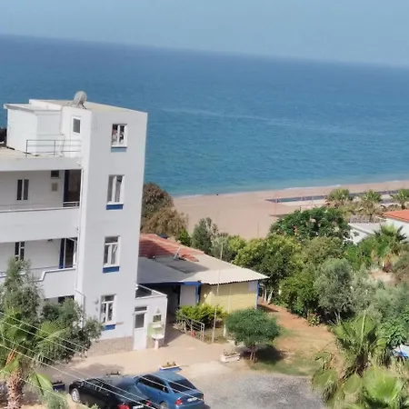 Mavi Cennet Caravan 营地 2*